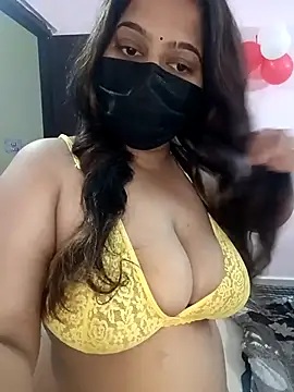 Snapshot of Aliya_Hott chatting on June 2026 05:57:01 AM Aliya Hott online show from June 2026 05:57:01 AM