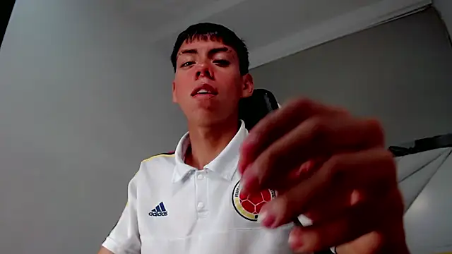 Snapshot of Liarr_ chatting on February 2026 07:39:01 PM Liarr online show from February 2026 07:39:01 PM