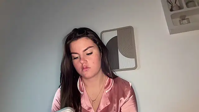 Snapshot of kiaraaaa75 chatting on February 2026 04:35:01 PM kiaraaaa75 online show from February 2026 04:35:01 PM