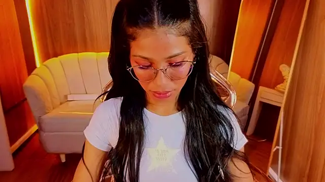 Alina b  online show from July 2026 07:49:01 PM