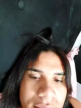 lavinyaalencar22 online show from May 2026 04:11:01 PM