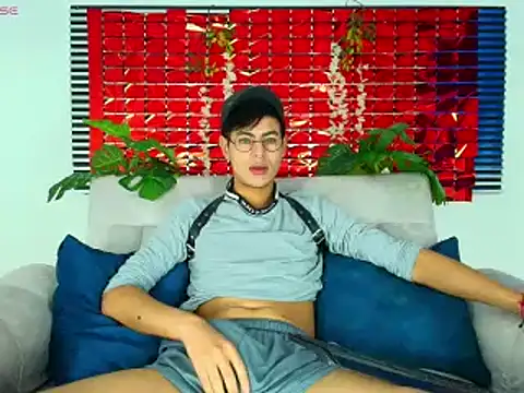 ThiiagoSaeenz online show from February 2026 04:14:02 PM