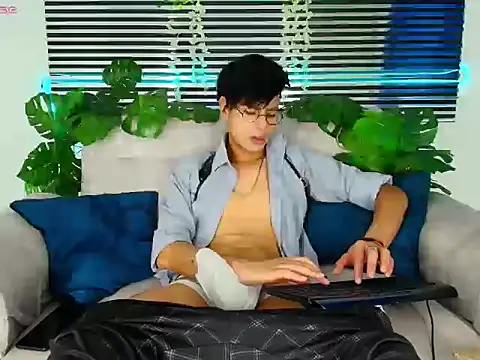 ThiiagoSaeenz online show from March 2026 03:51:01 PM