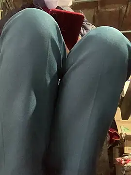 Snapshot of YANINA120 chatting on February 2026 01:37:02 AM YANINA120 online show from February 2026 01:37:02 AM