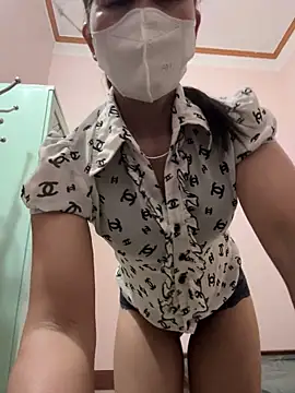 Snapshot of YANINA120 chatting on February 2026 09:57:02 PM YANINA120 online show from February 2026 09:57:02 PM