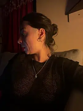 Snapshot of Sweetgirl44hott chatting on March 2026 01:27:02 AM Sweetgirl44hott online show from March 2026 01:27:02 AM