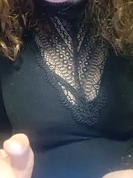 Snapshot of Isa363636 chatting on February 2026 10:28:01 PM Isa363636 online show from February 2026 10:28:01 PM