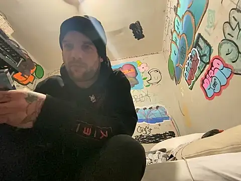 Snapshot of gothboiplzty chatting on February 2026 11:25:01 PM gothboiplzty online show from February 2026 11:25:01 PM