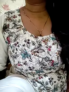 Snapshot of PARI51 chatting on July 2026 08:44:02 PM PARI51 online show from July 2026 08:44:02 PM
