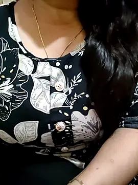 Snapshot of PARI51 chatting on July 2026 08:15:02 PM PARI51 online show from July 2026 08:15:02 PM