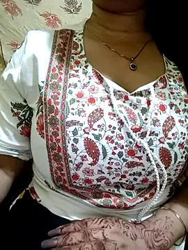 Snapshot of PARI51 chatting on July 2026 07:28:01 PM PARI51 online show from July 2026 07:28:01 PM
