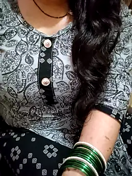 Snapshot of PARI51 chatting on August 2026 08:08:01 PM PARI51 online show from August 2026 08:08:01 PM