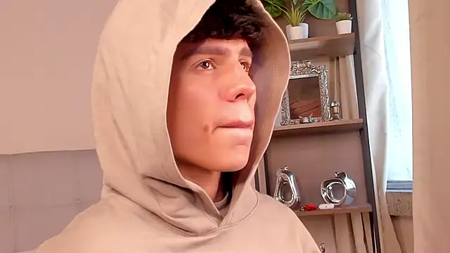 Snapshot of Angel_eros_ chatting on February 2026 03:53:01 PM Angel eros online show from February 2026 03:53:01 PM