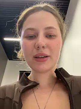 Snapshot of AsynaYuuki chatting on February 2026 06:51:02 PM AsynaYuuki online show from February 2026 06:51:02 PM