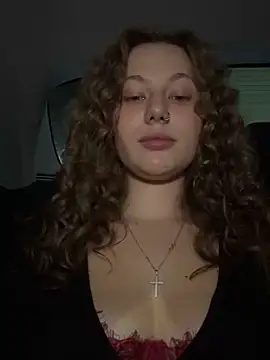 AsynaYuuki online show from April 2026 06:16:02 PM