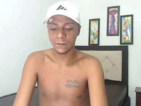 Snapshot of hotboyluxe chatting on February 2026 03:17:01 AM hotboyluxe online show from February 2026 03:17:01 AM