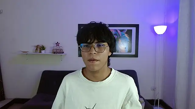 Snapshot of Maecum18 chatting on February 2026 09:33:01 PM Maecum18 online show from February 2026 09:33:01 PM