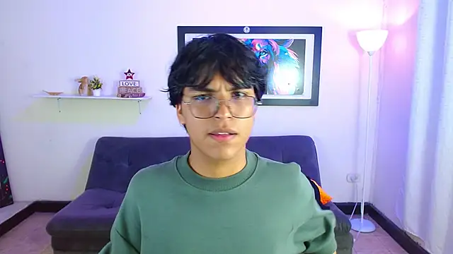 Snapshot of Maecum18 chatting on March 2026 09:21:02 PM Maecum18 online show from March 2026 09:21:02 PM