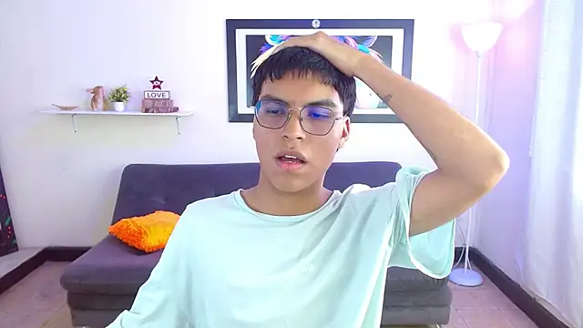 Maecum18 online show from March 2026 09:08:01 PM