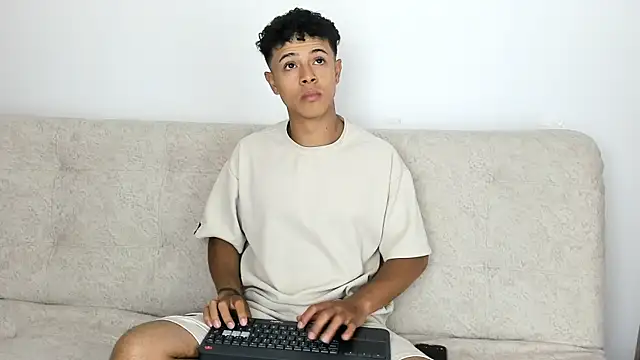  Alex Colton online show from February 2026 10:17:01 PM