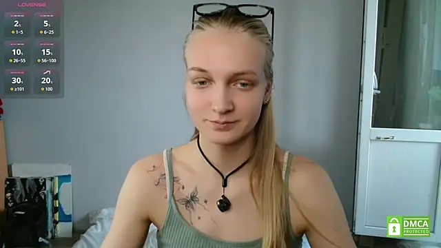 Snapshot of Alex-wer chatting on June 2026 08:02:02 AM Alex-wer online show from June 2026 08:02:02 AM