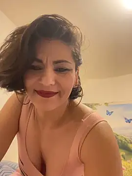 eva luz online show from April 2026 07:58:01 PM