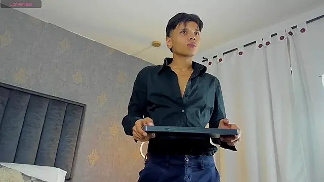 Snapshot of Alejandroo_Montenegro chatting on March 2026 08:37:01 PM Alejandroo Montenegro online show from March 2026 08:37:01 PM