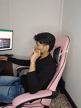 Snapshot of Alejandroo_Montenegro chatting on June 2026 09:39:01 PM Alejandroo Montenegro online show from June 2026 09:39:01 PM