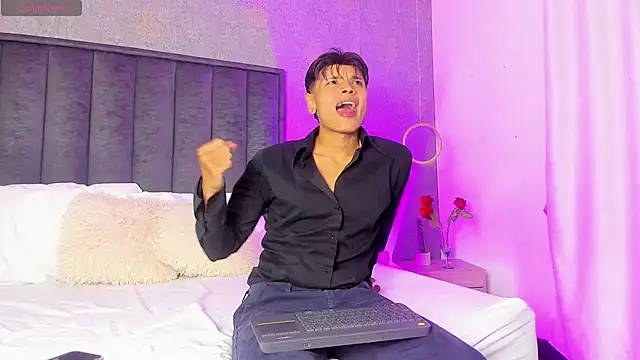 Snapshot of Alejandroo_Montenegro chatting on July 2026 05:34:01 AM Alejandroo Montenegro online show from July 2026 05:34:01 AM