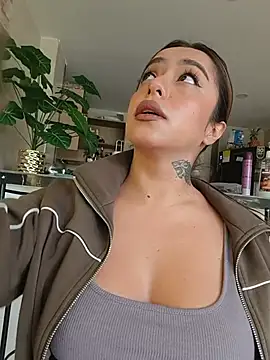 foxxy lover online show from June 2026 04:00:01 PM