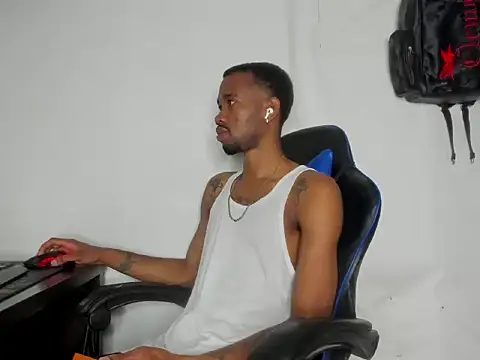 Snapshot of Kofi_exotic_2 chatting on May 2026 10:14:02 PM Kofi exotic 2 online show from May 2026 10:14:02 PM