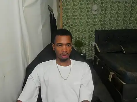 Snapshot of Kofi_exotic_2 chatting on June 2026 12:35:02 AM Kofi exotic 2 online show from June 2026 12:35:02 AM