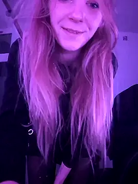 Snapshot of MindMistress chatting on February 2026 01:12:01 AM MindMistress online show from February 2026 01:12:01 AM