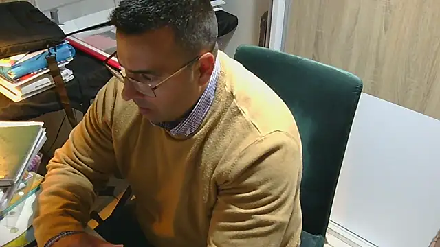 Snapshot of VanillaTime78-Jorge chatting on May 2026 11:31:01 PM VanillaTime78-Jorge online show from May 2026 11:31:01 PM