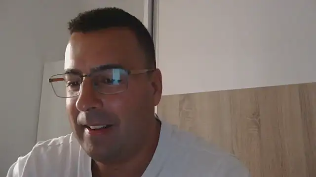 Snapshot of VanillaTime78-Jorge chatting on May 2026 08:00:01 AM VanillaTime78-Jorge online show from May 2026 08:00:01 AM