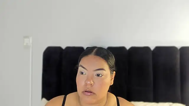 Snapshot of Amaranoir- chatting on February 2026 04:08:02 AM Amaranoir- online show from February 2026 04:08:02 AM