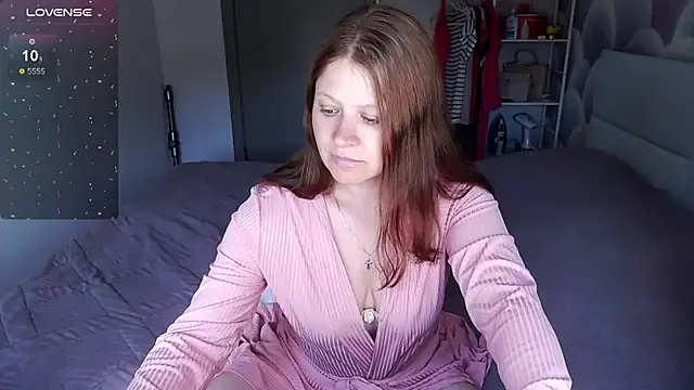 Snapshot of Aleksasamuii chatting on June 2026 08:35:02 AM Aleksasamuii online show from June 2026 08:35:02 AM