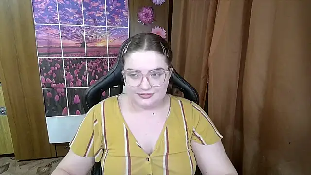 Snapshot of Teasing_Dora chatting on April 2026 11:25:02 PM Teasing Dora online show from April 2026 11:25:02 PM