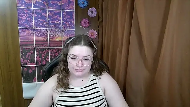 Snapshot of Teasing_Dora chatting on May 2026 10:38:02 PM Teasing Dora online show from May 2026 10:38:02 PM