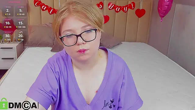 Snapshot of Lauraaa_Smith chatting on February 2026 12:40:02 AM Lauraaa Smith online show from February 2026 12:40:02 AM