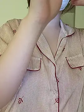 wang1472581 online show from April 2026 04:50:02 PM