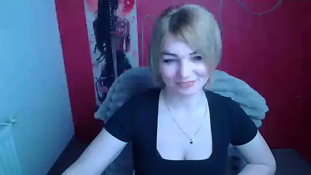 Snapshot of CuttieEmma chatting on March 2026 07:15:01 AM CuttieEmma online show from March 2026 07:15:01 AM