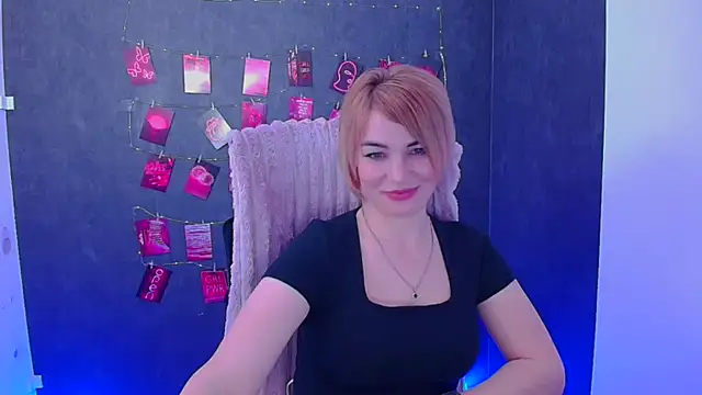 CuttieEmma online show from April 2026 11:59:02 PM