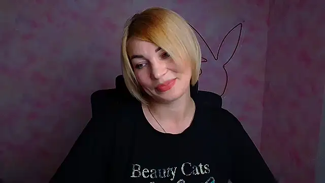 Snapshot of CuttieEmma chatting on June 2026 11:41:01 AM CuttieEmma online show from June 2026 11:41:01 AM