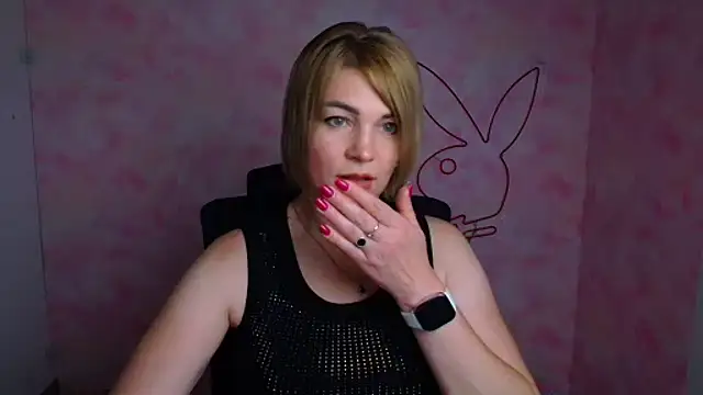 Snapshot of CuttieEmma chatting on June 2026 10:15:01 AM CuttieEmma online show from June 2026 10:15:01 AM