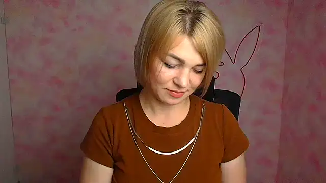 Snapshot of CuttieEmma chatting on July 2026 05:34:01 AM CuttieEmma online show from July 2026 05:34:01 AM