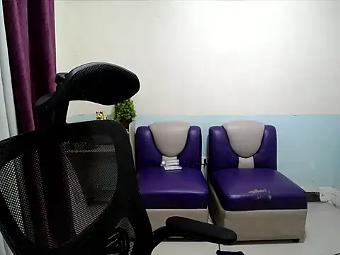 Snapshot of devine_goddess chatting on May 2026 12:17:02 AM devine goddess online show from May 2026 12:17:02 AM
