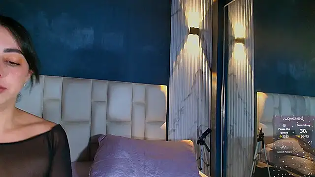 Snapshot of CORAL_FOX chatting on February 2026 12:51:02 AM CORAL FOX online show from February 2026 12:51:02 AM