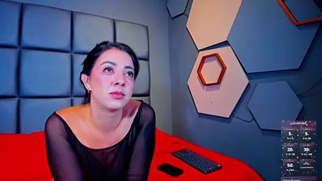 CORAL FOX online show from April 2026 05:56:02 AM