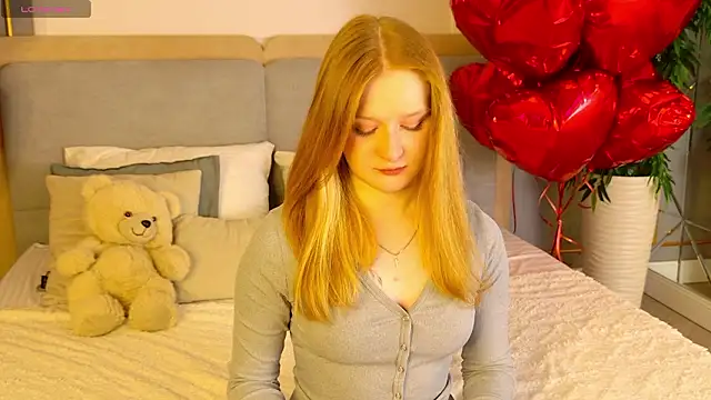 Snapshot of AmandaWatts chatting on February 2026 05:03:02 AM AmandaWatts online show from February 2026 05:03:02 AM